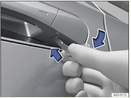 Volkswagen ID.4 desmontaje caperuza manilla puerta conductor